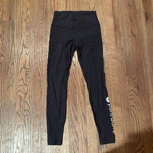 Black Lululemon pure barre wunder under leggings size US 6
